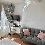 Greta & 酒店 陶尔米纳