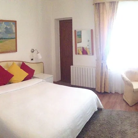 Hotel Greta & 2*