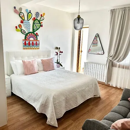 Hotel Greta & 2*