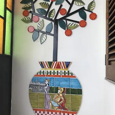 Greta & טאורמינה