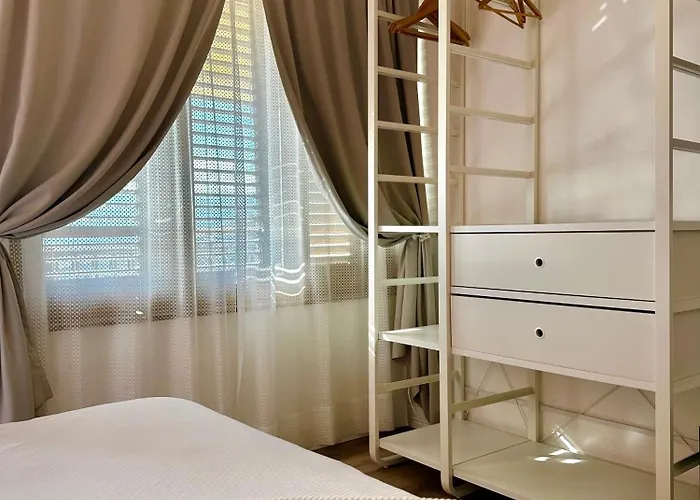 Greta & Отель Таормина