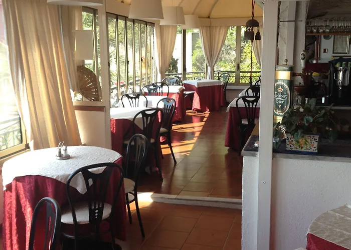 Greta & Отель Таормина