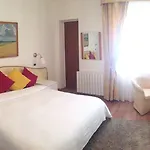 Hotel Greta & 2*