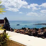 Hotel Greta &
